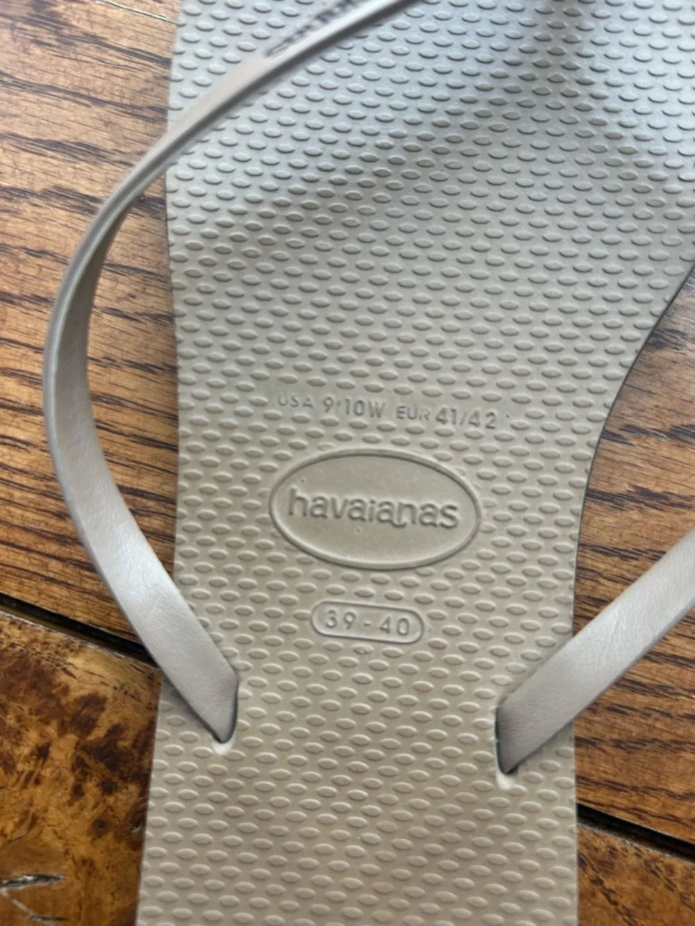 Havaianas Slim Flip Flops in Light Taupe 39-40 - Picture 2 of 3